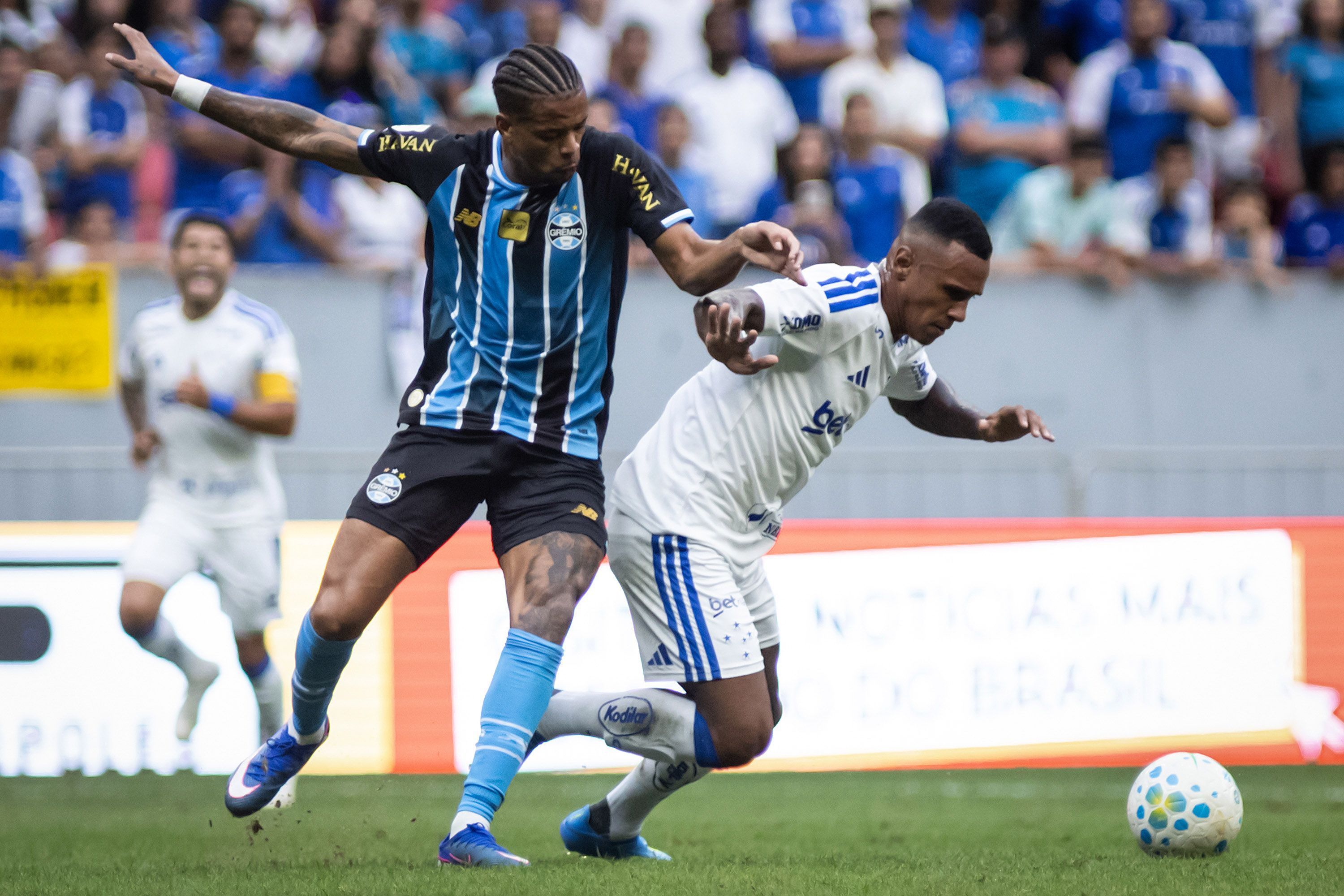 Atacante 'ressurge' e volta a ser titular pelo Cruzeiro após quase um ano