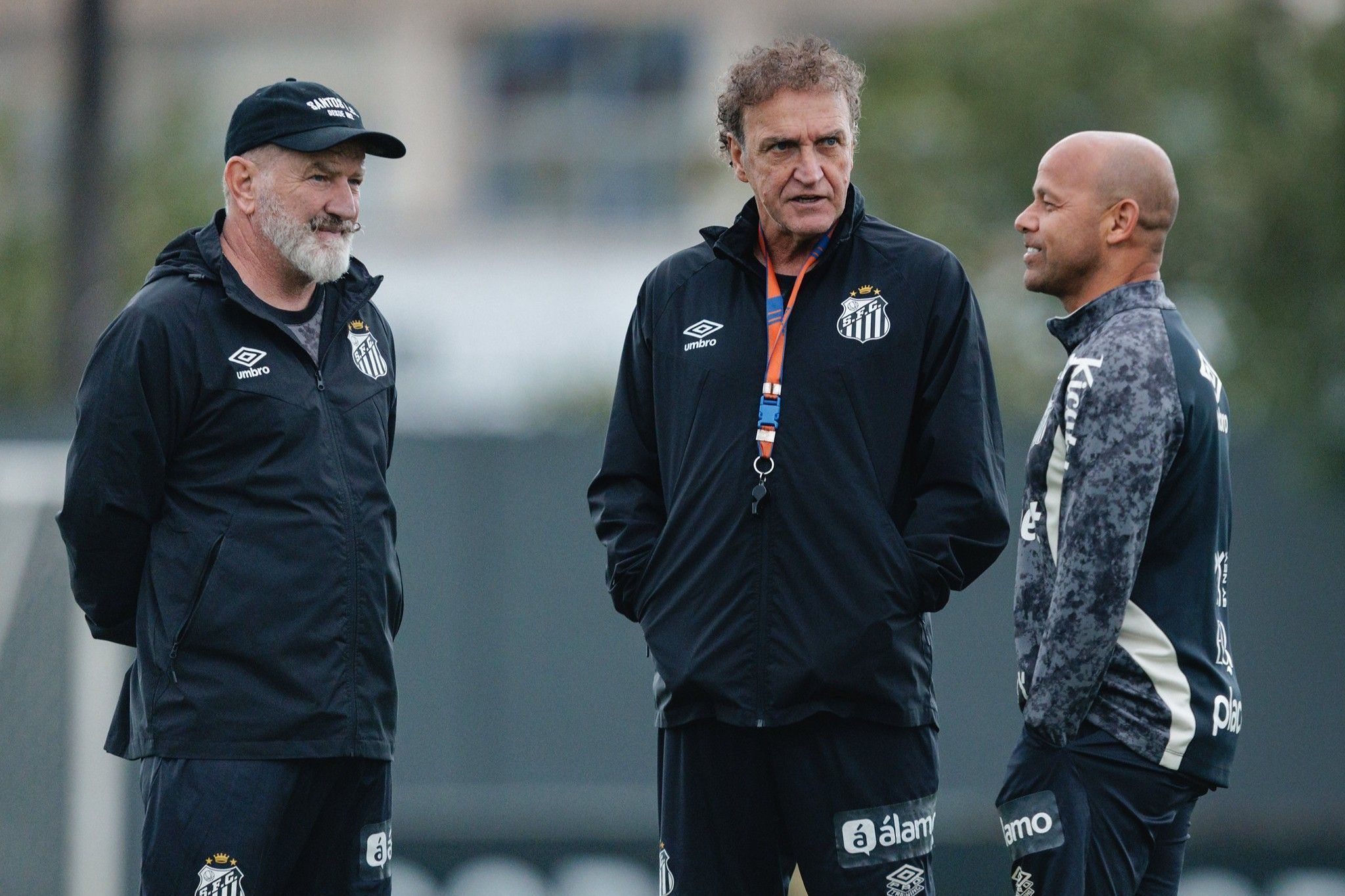 Escalação do Santos: Cuca ganha reforços, mas tem novo desfalque contra o Botafogo