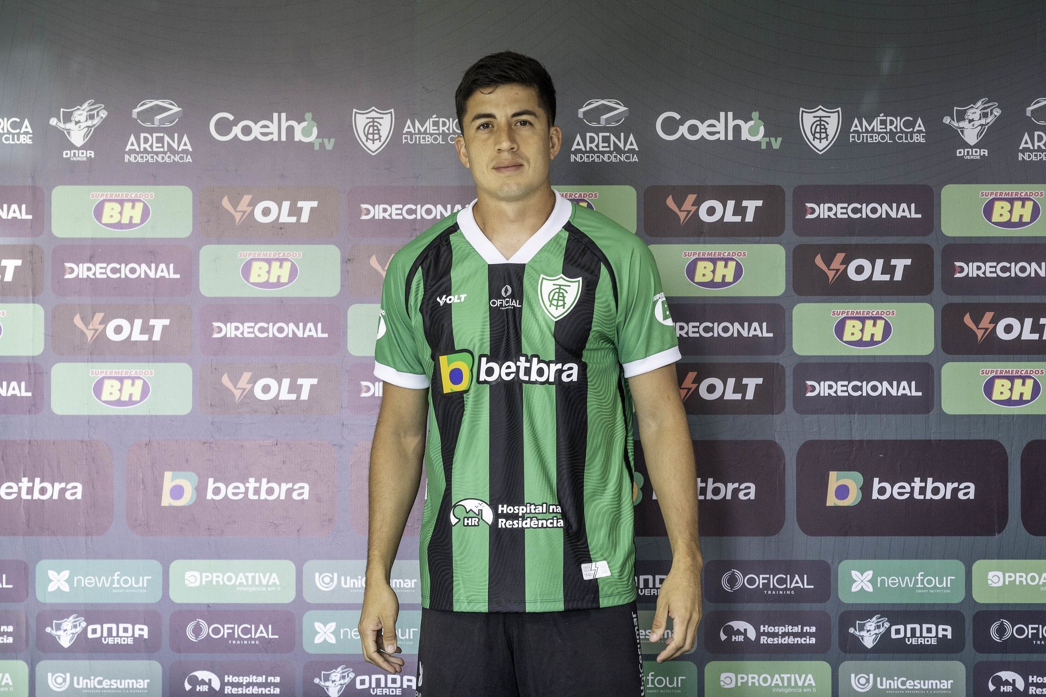 Apresentado pelo América, Sosa revela influência de atacante em negociações