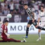 Lucas Emanuel, do Botafogo, é primeiro jogador nascido em 2009 a marcar no Brasileiro