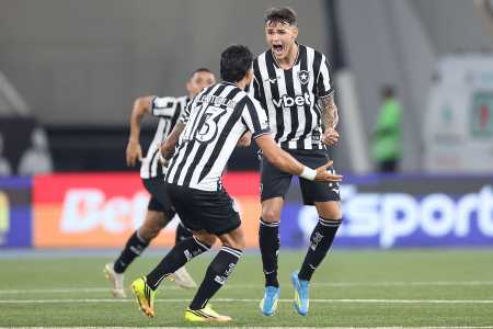 Lucas Emanuel comemora gol pelo Botafogo • Vitor Silva / Botafogo