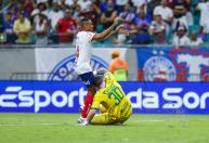 Capitão do Bahia elogia atuação em vitória contra Chape após ‘baques’ no pré-Copa