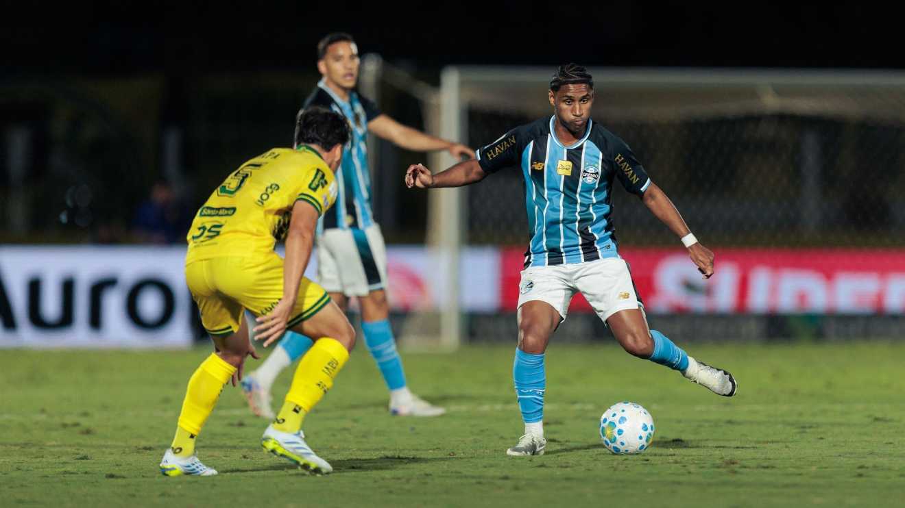 Grêmio perde para Mirassol, se complica e segue próximo do Z4 no Brasileirão