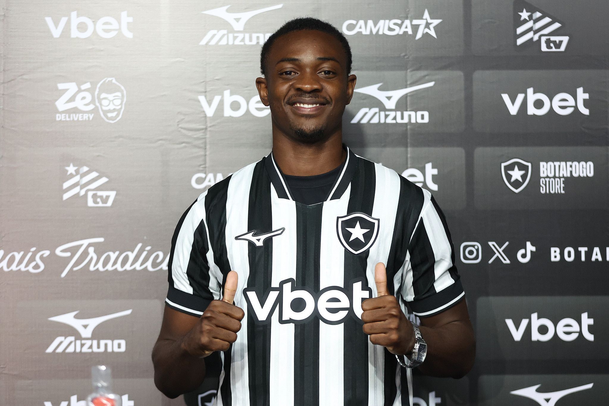 Domingos Andrade projeta e valoriza pressão no Botafogo: 'Diamantes'