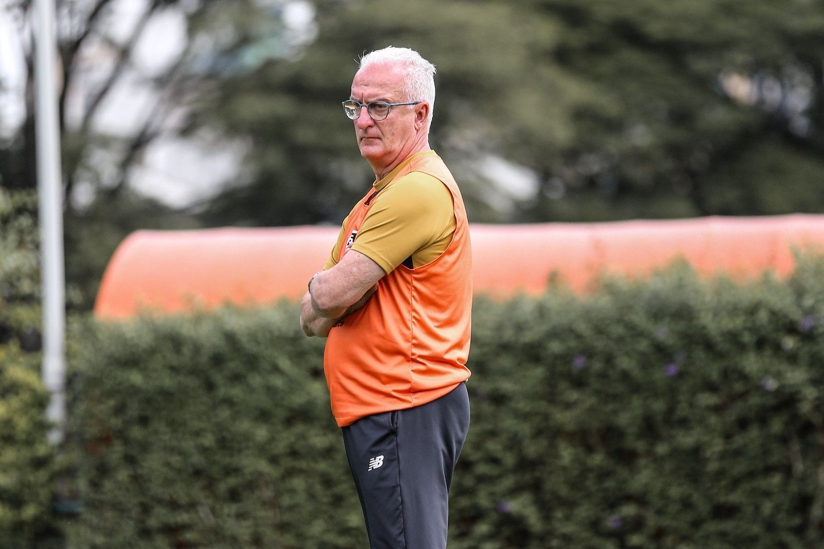 São Paulo completa seis jogos sem vencer no Brasileiro e despenca na tabela