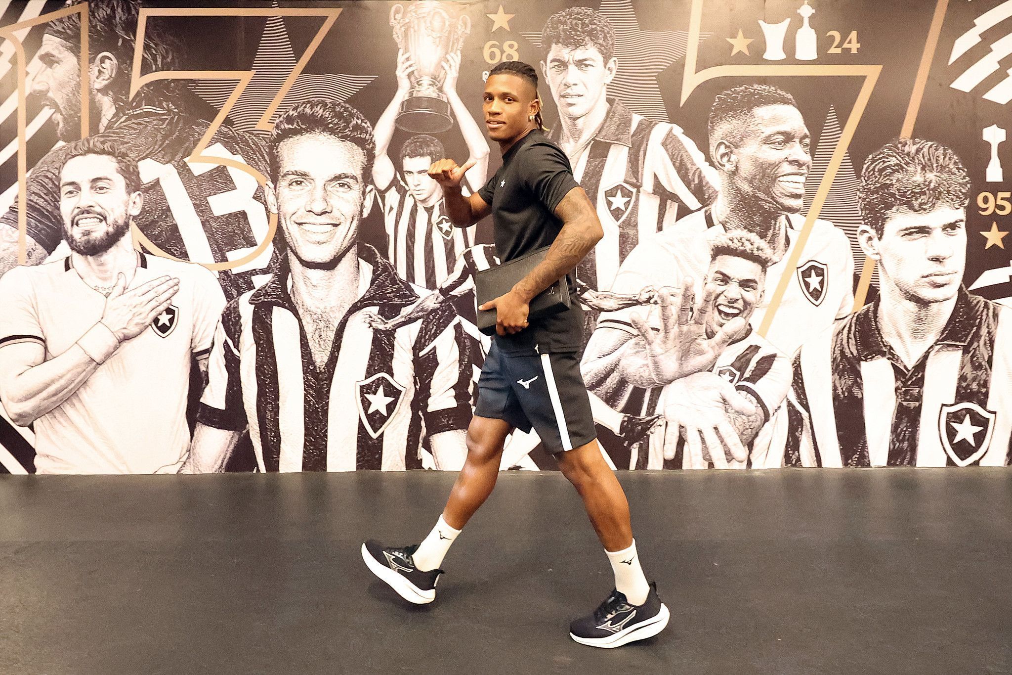 Danilo joga? Veja escalação do Botafogo para enfrentar o Vitória
