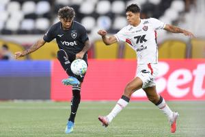 Lucas Arcanjo fecha o gol, e Botafogo e Vitória empatam pelo Brasileirão