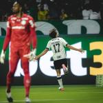 Com gol de 'herói improvável', Atlético vence líder Palmeiras e sobe no Brasileiro