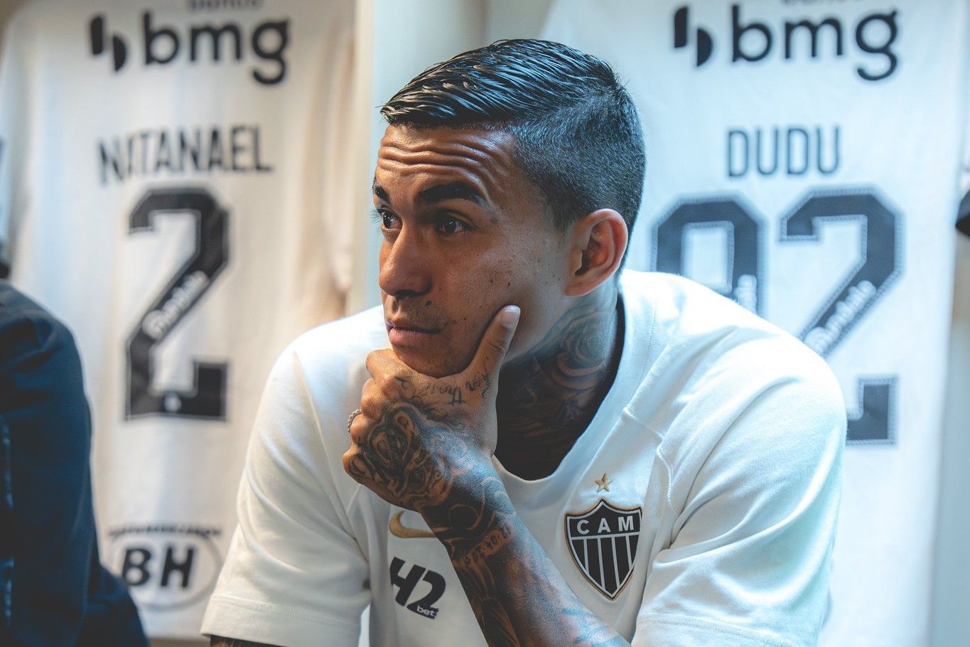 Dudu 'abre o coração' após reencontro com torcida do Palmeiras: 'Emocionado'