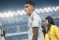 Zagueiro do Santos abre o jogo sobre falha e vê título da Sula como 'objetivo'