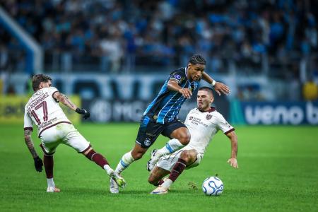 Grêmio perde para Bolívar e está fora da Sul-Americana