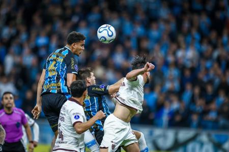 Grêmio perde para o Bolívar e está fora da Copa Sul-Americana