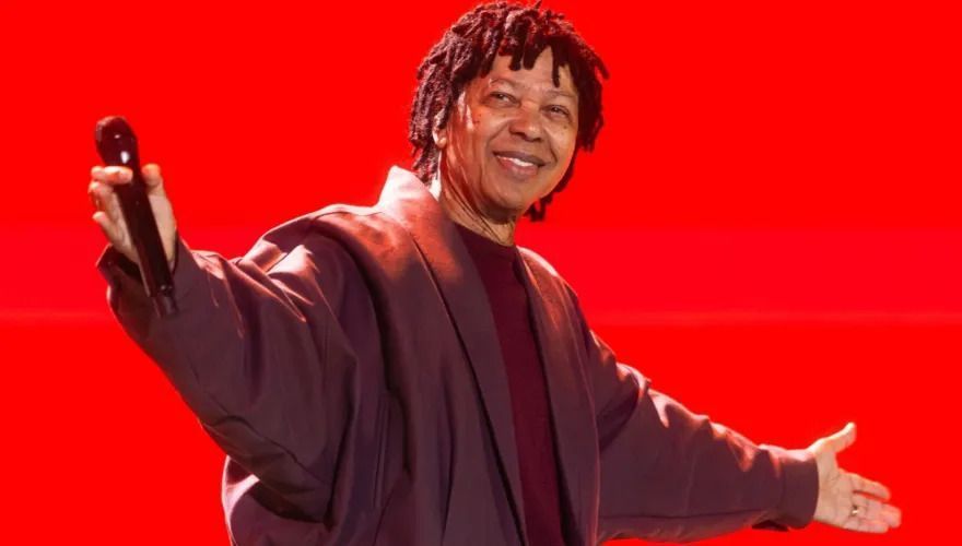 Show de Djavan em BH reúne gerações e emociona com homenagem a Milton Nascimento e Gal Costa