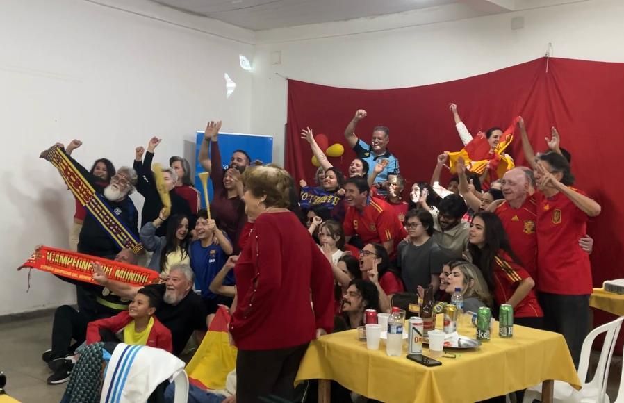 Título da Espanha na Copa do Mundo agita torcedores em recanto espanhol em BH
