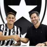 Botafogo renova por quatro anos com promessa das categorias de base