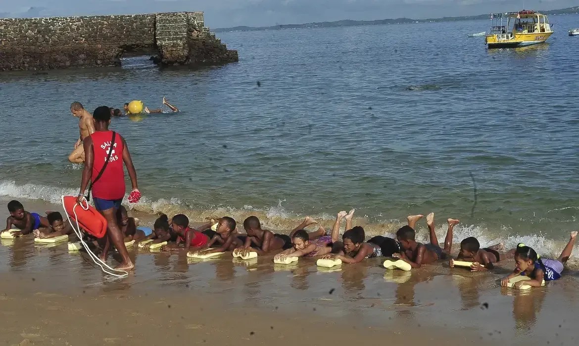 Afogamento é uma das maiores causas de morte infantil no Brasil