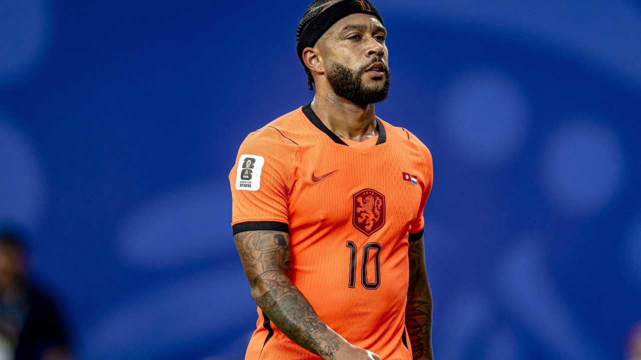 Memphis Depay lamenta eliminação da Holanda na Copa
