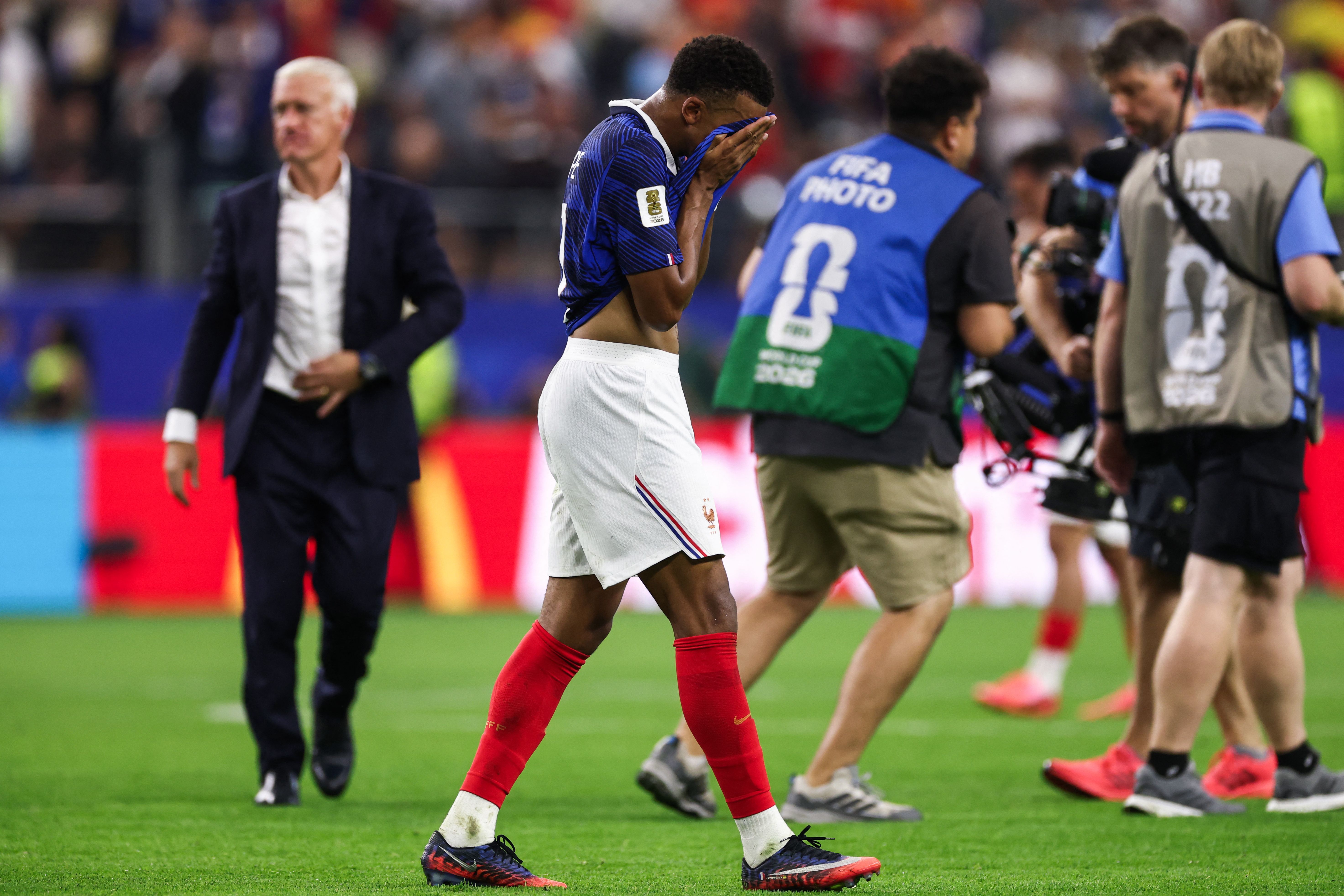 França é eliminada, e jogador brasileiro mantém recorde histórico em Copas do Mundo