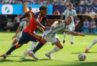 Campeã do Mundo, Espanha derruba sequência invicta da Argentina em Copas