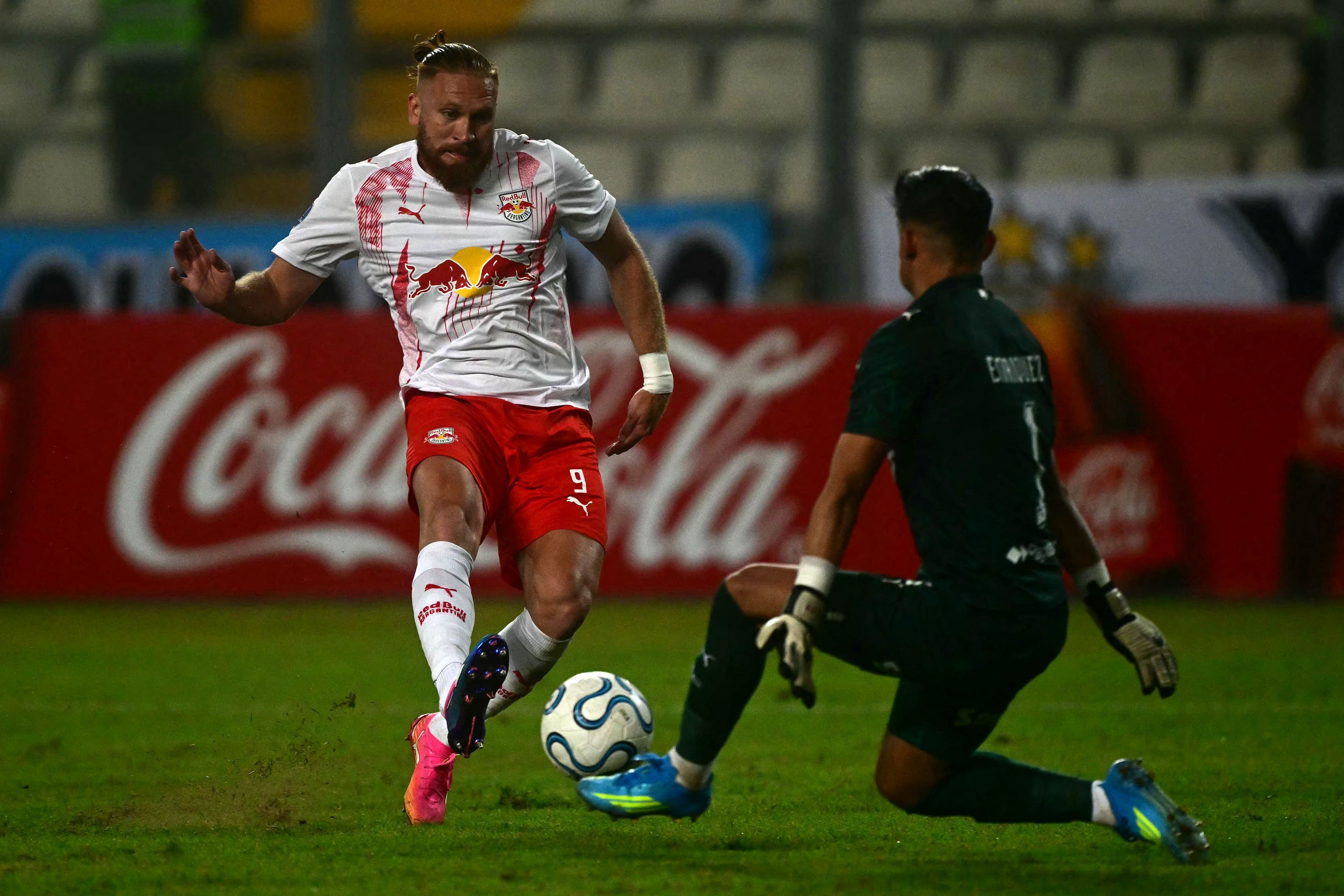 Em jogo equilibrado, RB Bragantino empata com Sporting Cristal pela Sula