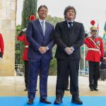 Tarcísio recebe Milei em São Paulo e entrega maior honraria do estado ao presidente argentino