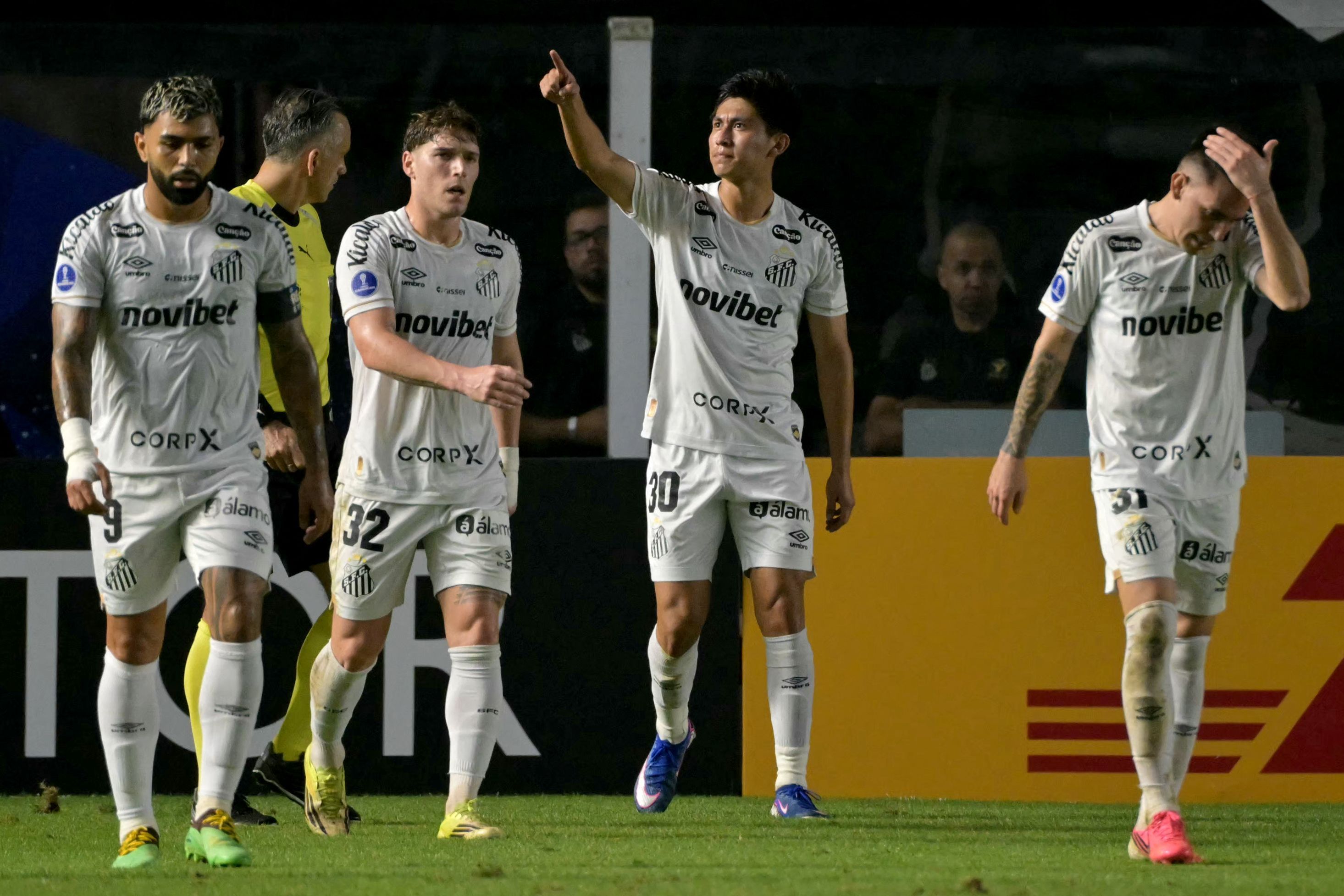 Veja a premiação do Santos com classificação às oitavas da Sul-Americana