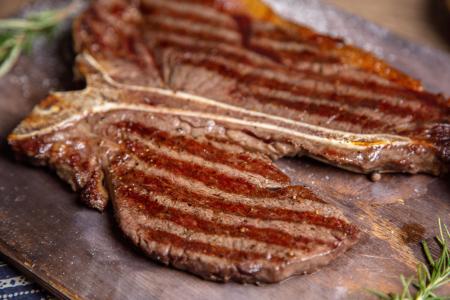 As 3 melhores carnes para bife que superam o contra-filé, segundo açougueiros