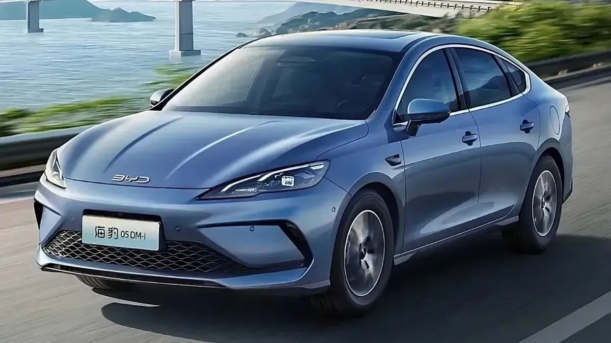 Novo BYD King estreia em agosto com visual renovado e motor flex