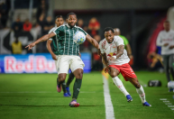 Em jogo morno, Bragantino e Coritiba empatam sem gols pelo Brasileiro