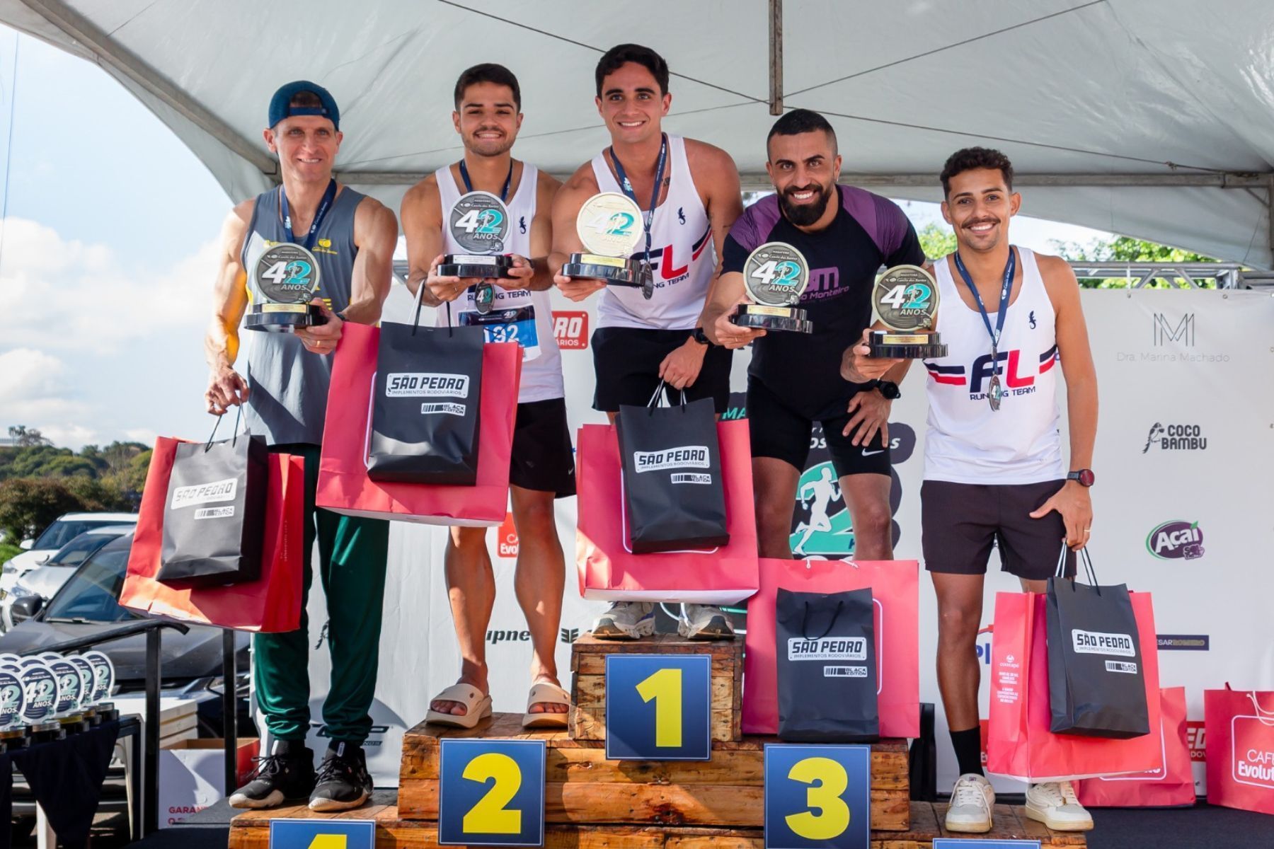 João Oliveira e Maria Júlia Martins vencem a Maratona Camilo dos Santos