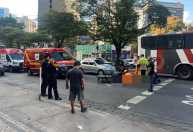 Motociclista fica ferido em acidente com carro no Lourdes, em BH