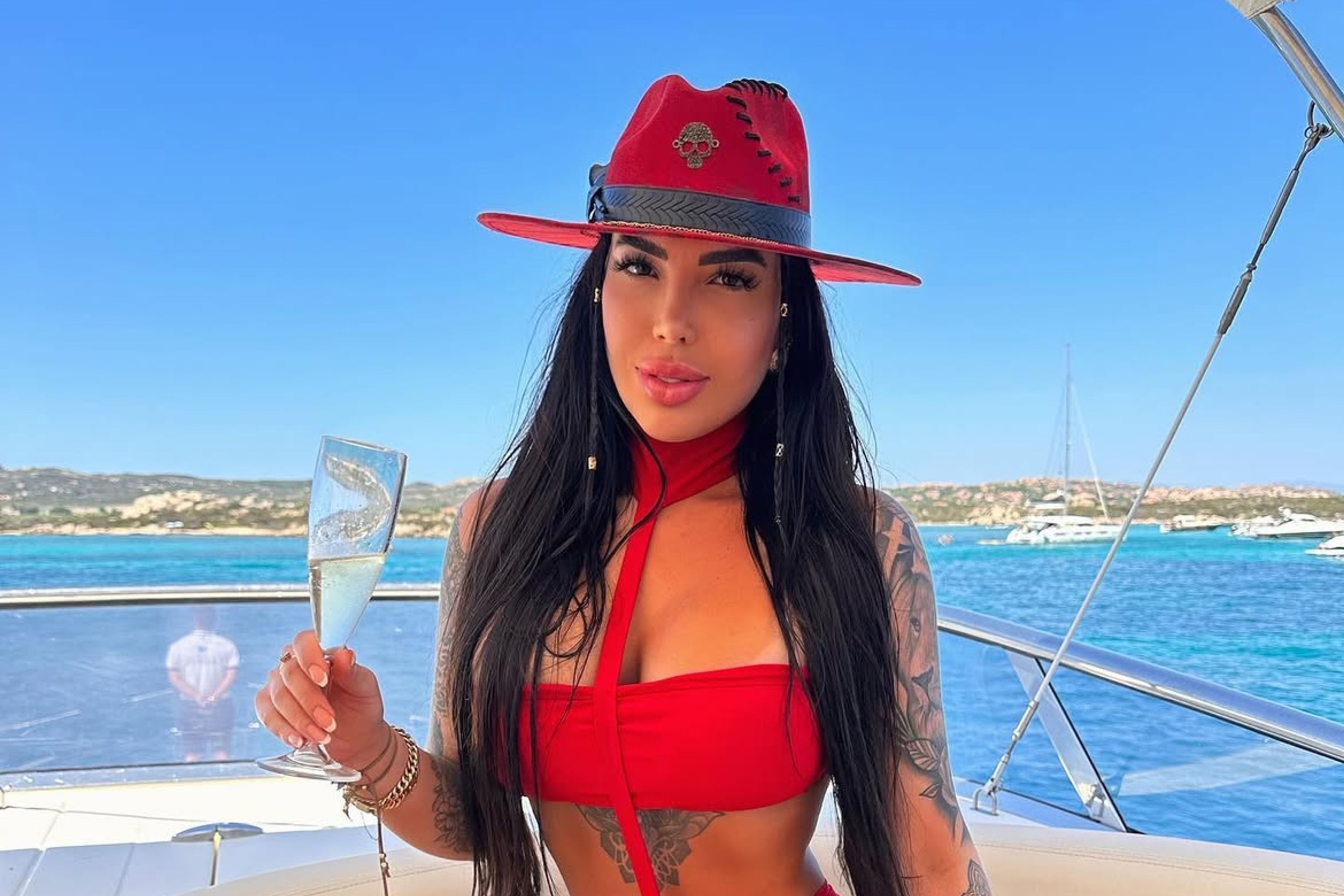 Kauana Bilhar, modelo brasileira, morre após cair de prédio em Dubai