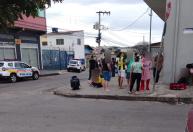Homem é executado a tiros e morre na calçada de rua em Betim, na Grande BH