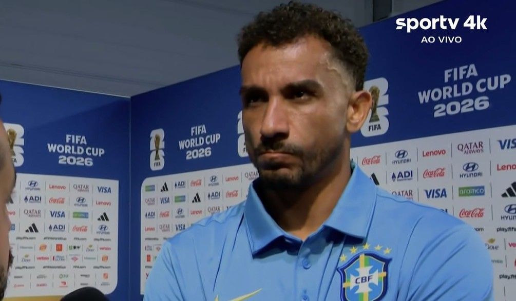 Danilo lamenta eliminação na Copa do Mundo e agradece a Seleção Brasileira