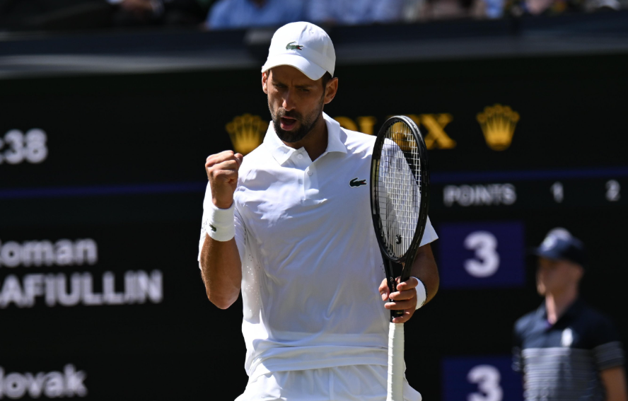 Djokovic bate algoz de João Fonseca e vai às quartas em Wimbledon; Sinner avança