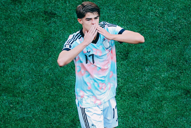 Quem é De Ketelaere, autor de dois gols da Bélgica contra os EUA na Copa