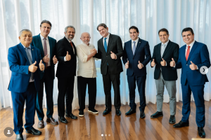 Lula bate o martelo e Cid Gomes disputará reeleição ao Senado no Ceará