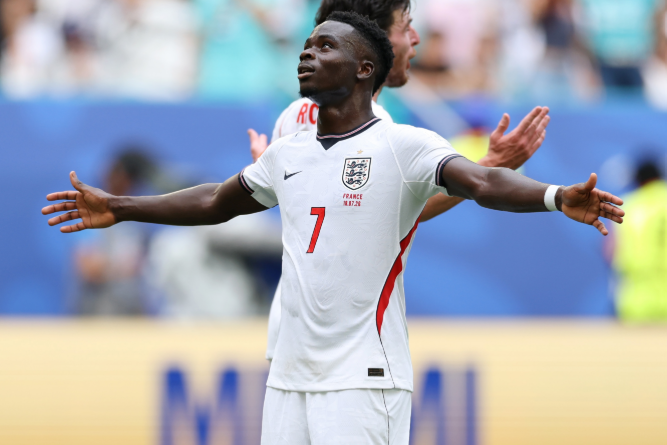 França x Inglaterra: autor de hat-trick, Saka é eleito o melhor jogador da partida