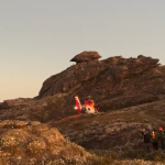 Mulher ferida em trilha no Pico do Itacolomi é resgatada por helicóptero do Corpo de Bombeiros