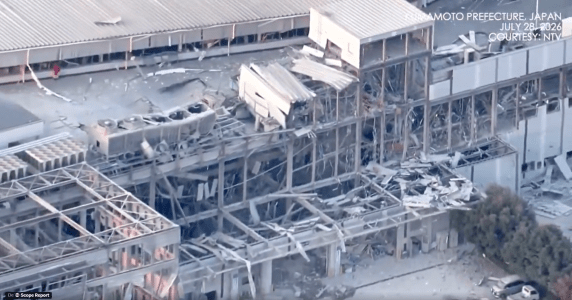 Vídeo mostra destruição em shopping no Japão após explosão e terremoto