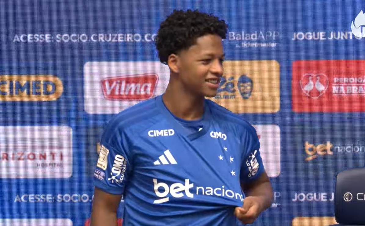 Apresentado pelo Cruzeiro, Zé Lucas destaca características e mira trajetória vitoriosa