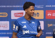 Apresentado pelo Cruzeiro, Zé Lucas destaca características e mira trajetória vitoriosa