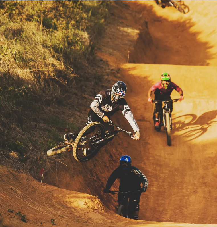 Ouro-pretano conquista título brasileiro de Downhill