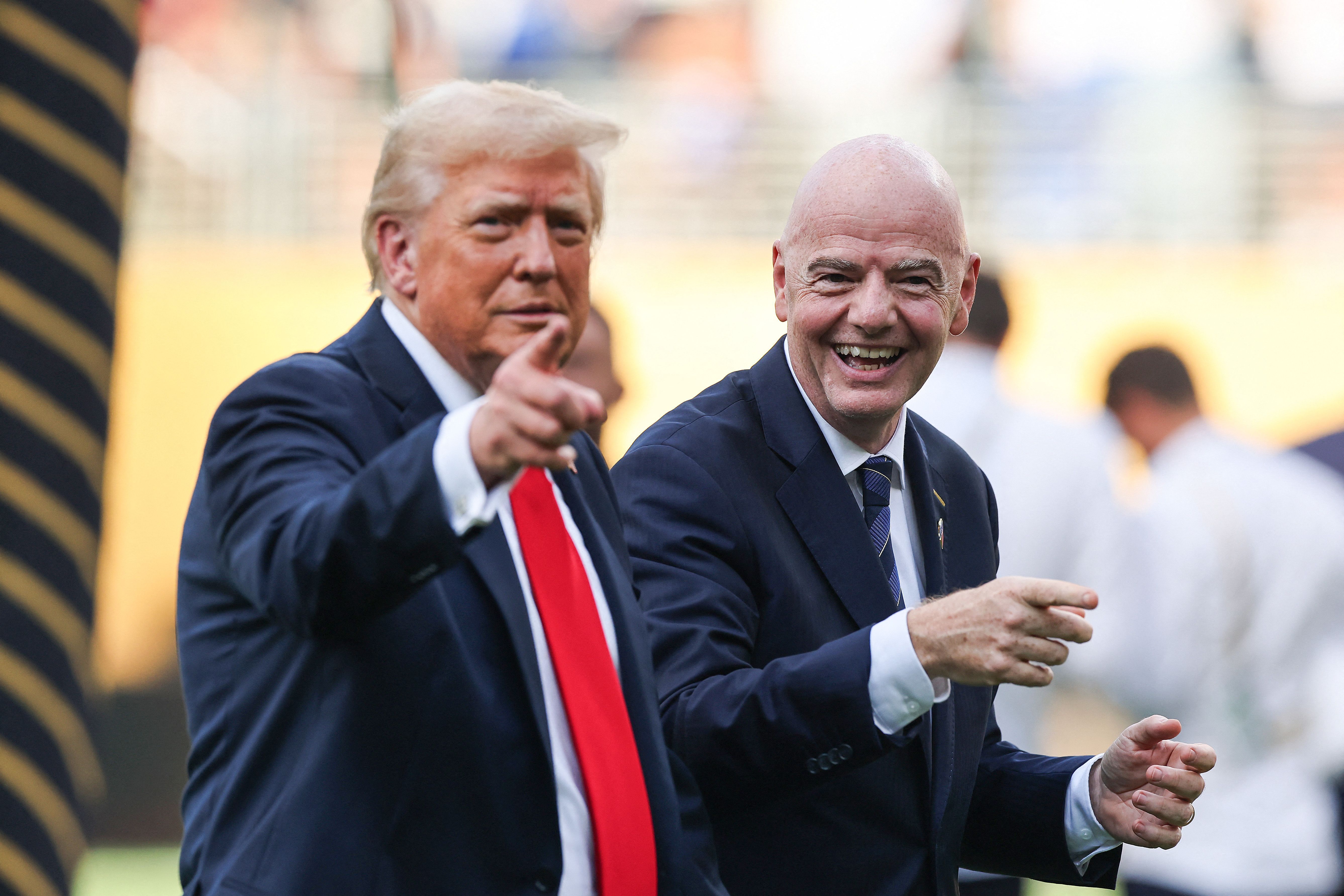 Trump defende Infantino e diz que Fifa cometeria ‘erro terrível’ se tirasse suíço do cargo