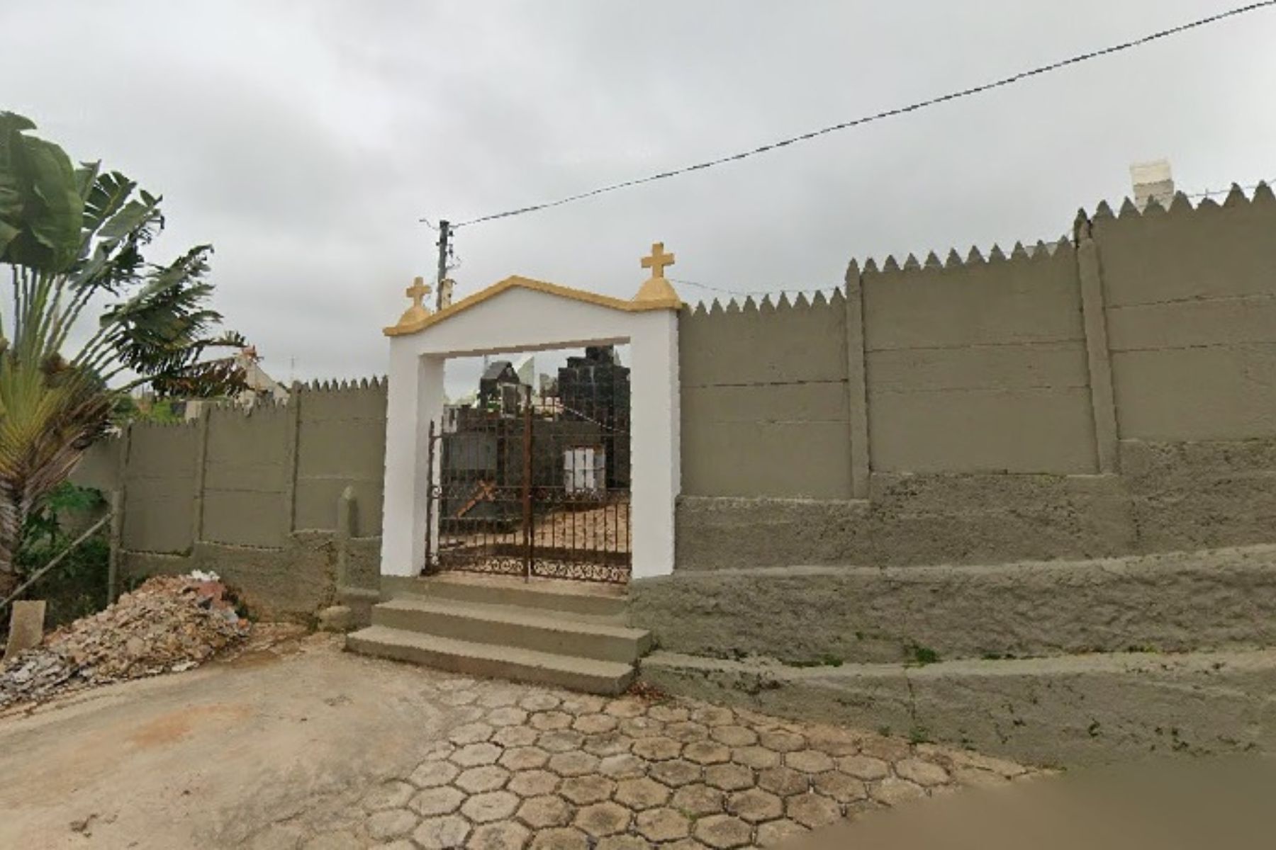 Município em MG apura cobrança indevida de R$ 500 para sepultamento em cemitério público