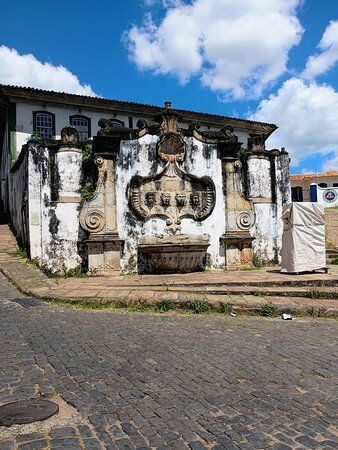 Prefeitura inicia restauração do Chafariz de Marília em Ouro Preto