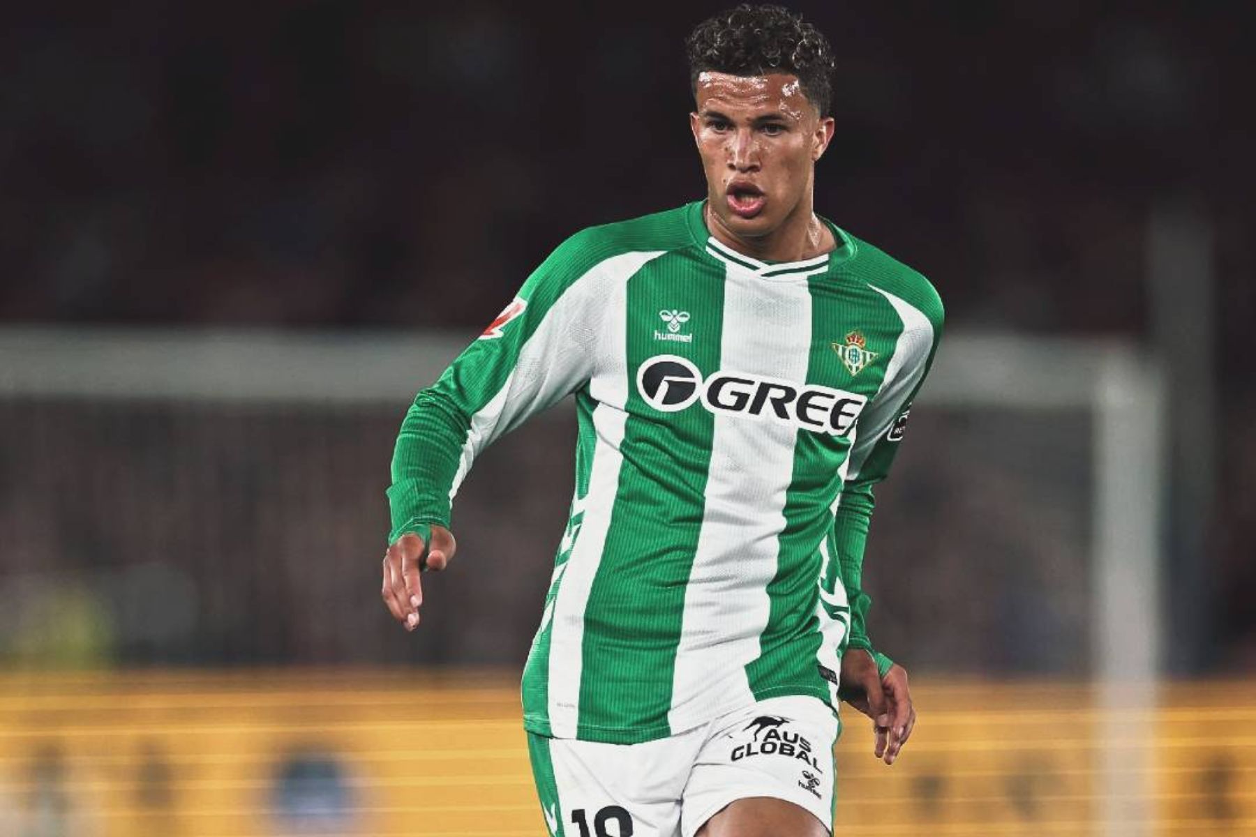 Diretor do Real Betis comenta situação Deossa, principal alvo do Vasco