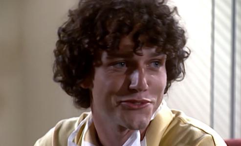 Edward Boggiss como Rafael em 'Laços de Família'