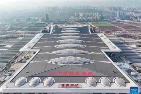 Estação Ferroviária Leste de Chongqing, na China