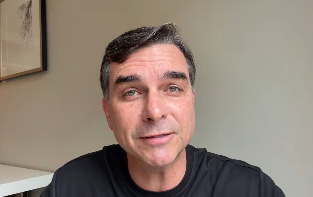 Flávio alfineta Zema, Caiado e Renan: ‘Cadê os outros pré-candidatos defendendo o Brasil?'